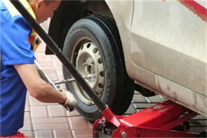 九龙坡区附近拖车24小时服务热线电话