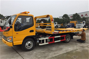 九龙坡区哪里有拖车服务