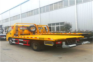 九龙坡区附近拖车救援搭电