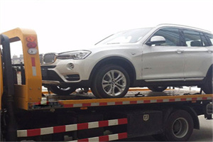 九龙坡区拖车24小时服务电话