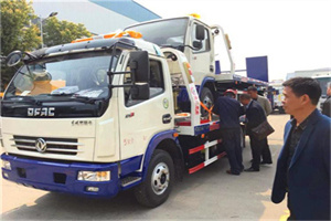 九龙坡区汽车道路救援拖车价格